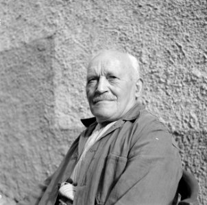 Portret van wijnboer Römer, 77 jaar, Bestanddeelnr 254-4239