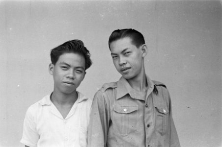 Portret van twee jongens, Bestanddeelnr 131-5-3