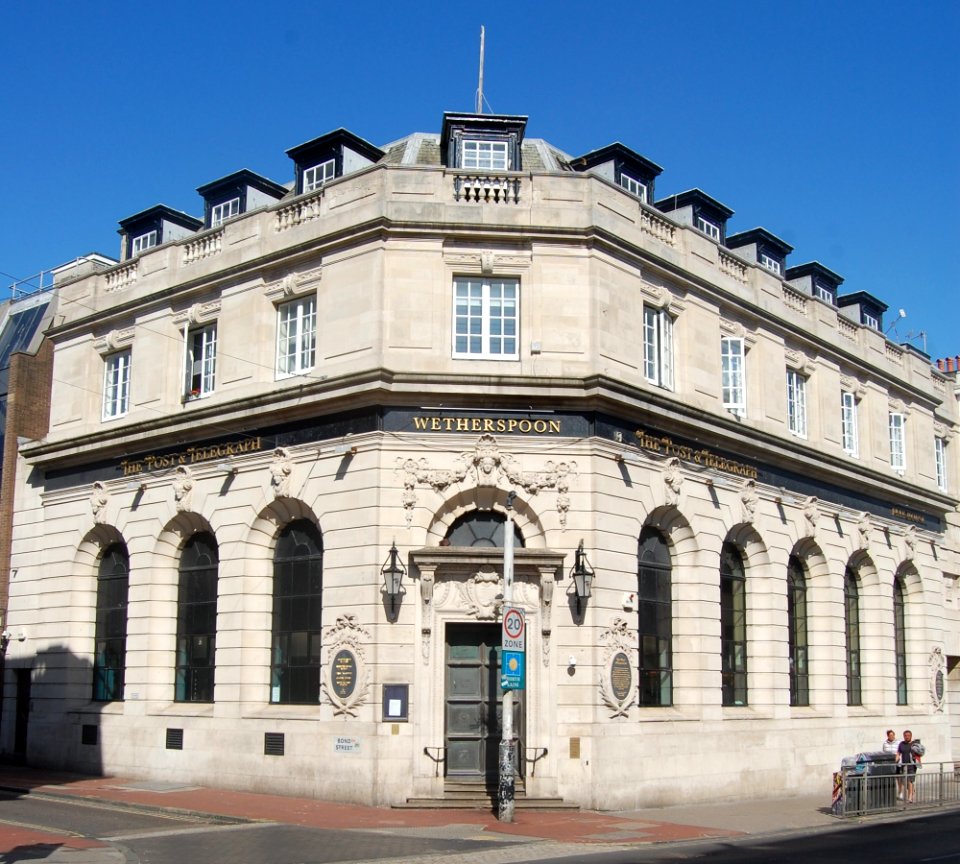 Post and Telegraph pub, 155–158 North Street, Brighton (NHLE Code 1380621) (May 2020) (3)