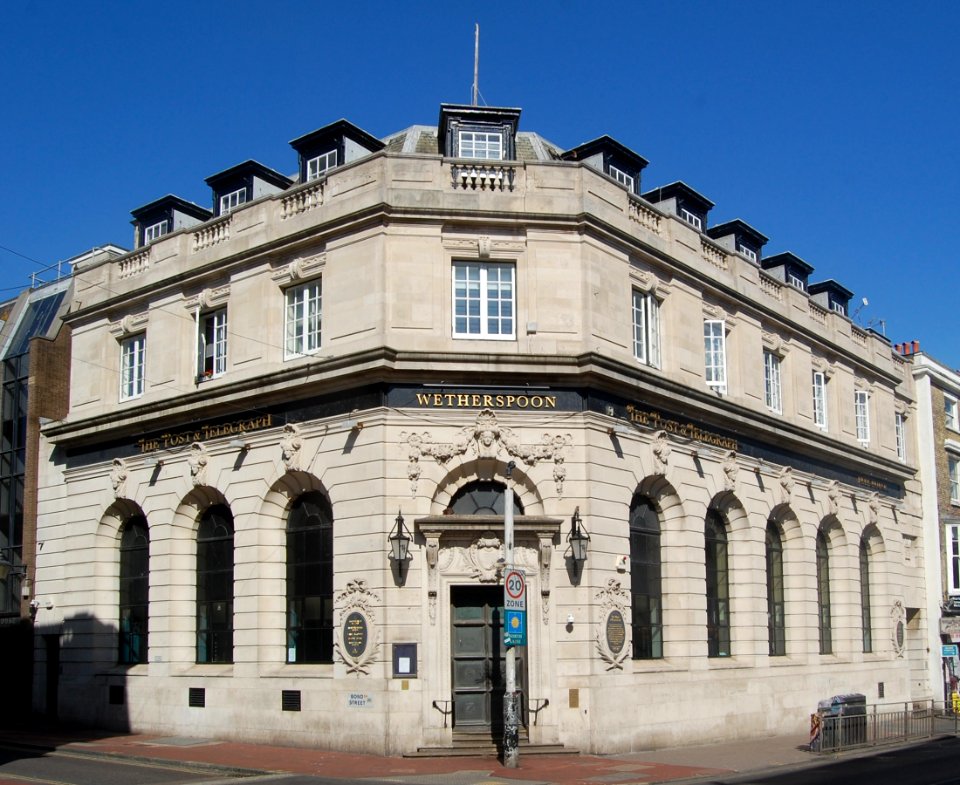 Post and Telegraph pub, 155–158 North Street, Brighton (NHLE Code 1380621) (May 2020) (2)