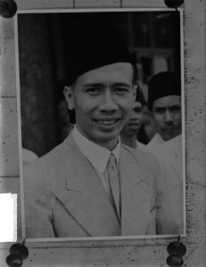 Portret van Raden Adil Poeradiredjo , premier van Adoend, Bestanddeelnr 903-1456