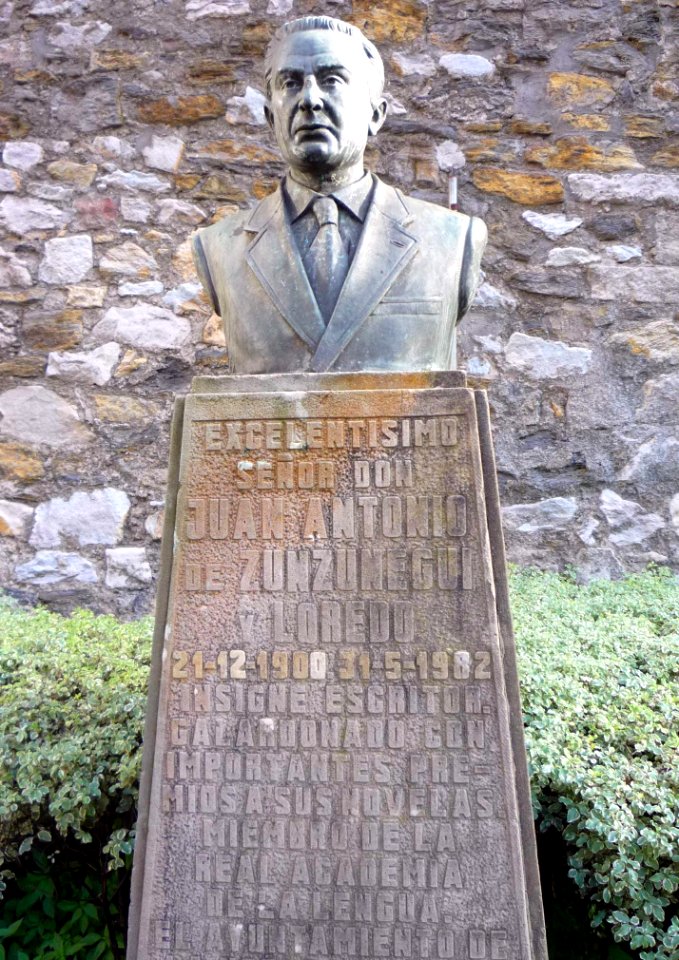 Portugalete - Monumento al escritor Juan Antonio de Zunzunegui y Loredo