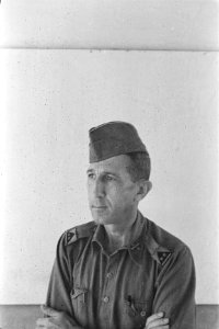 Portret van luitenant-kolonel FB Kroeze, directeur Legertechnische Dienst, Bestanddeelnr 21-5-4