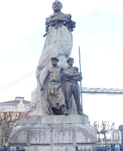 Portugalete - Monumento a Víctor Chávarri 3b