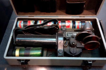 Position Angle Finder, United States Navy, Mark 1, Mod 1, 1942, by Polaroid Corp., view 2 - MIT Museum - DSC03782
