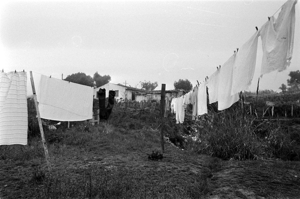 Portugal, politiek, straatbeelden etc. krottenwijk in Lissabon, Bestanddeelnr 927-7500
