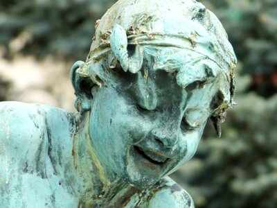 Street statue budapest portrait