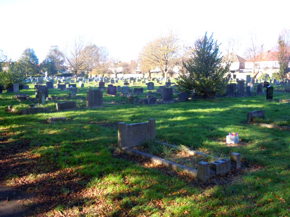 Portslade Cemetery, Trafalgar Road, Portslade (November 2015) (5)