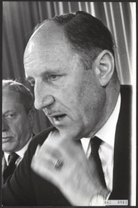 Portretten, ministers, Luns, JAMH, Bestanddeelnr 083-0801