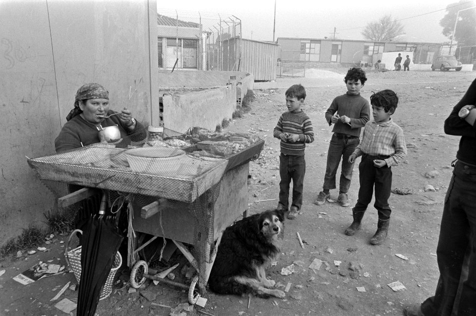 Portugal, politiek, straatbeelden etc krottenwijk in Lissabon, Bestanddeelnr 927-7462