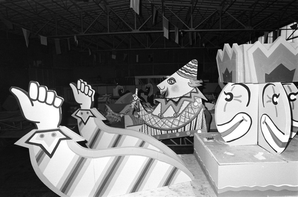 Praalwagens voor carnaval in Amsterdam, Bestanddeelnr 930-1176