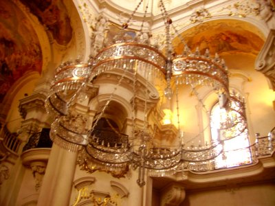Prag Kathedrale St. Nikolaus Innen Leuchter 2 photo