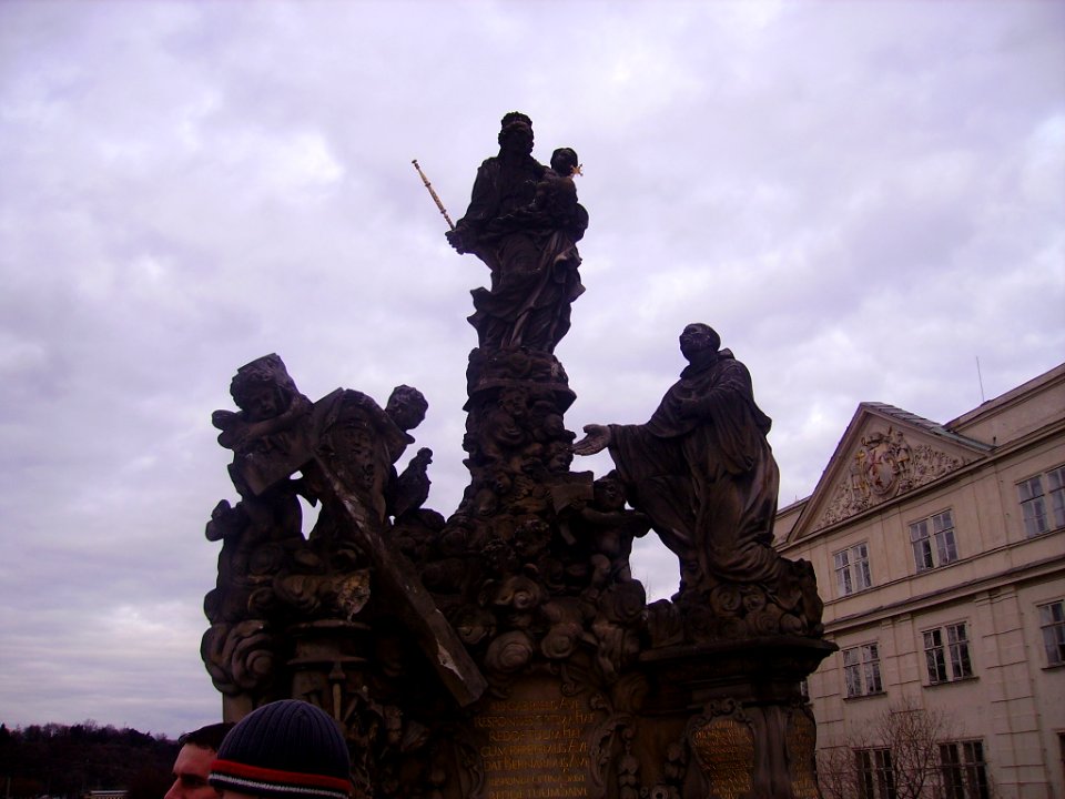 Prag Karlsbrücke Marienstatue