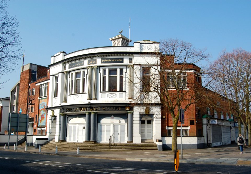 Portsmouth Jami Mosque, Victoria Road North, Southsea (NHLE Code 1386875) (March 2019) (2)