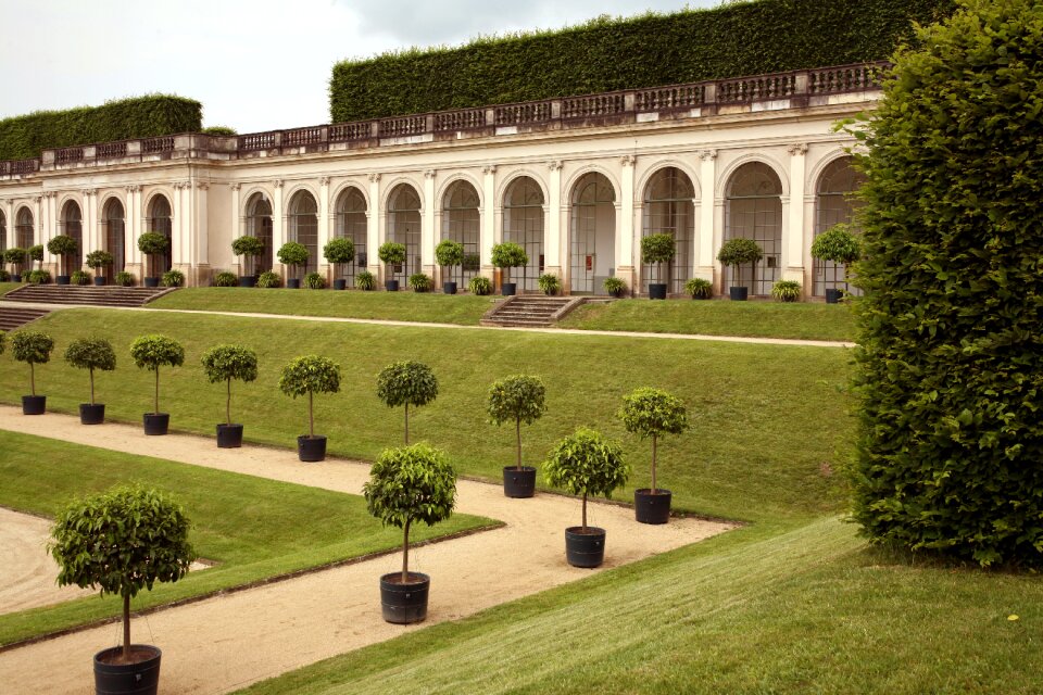 Green sculpture architecture
