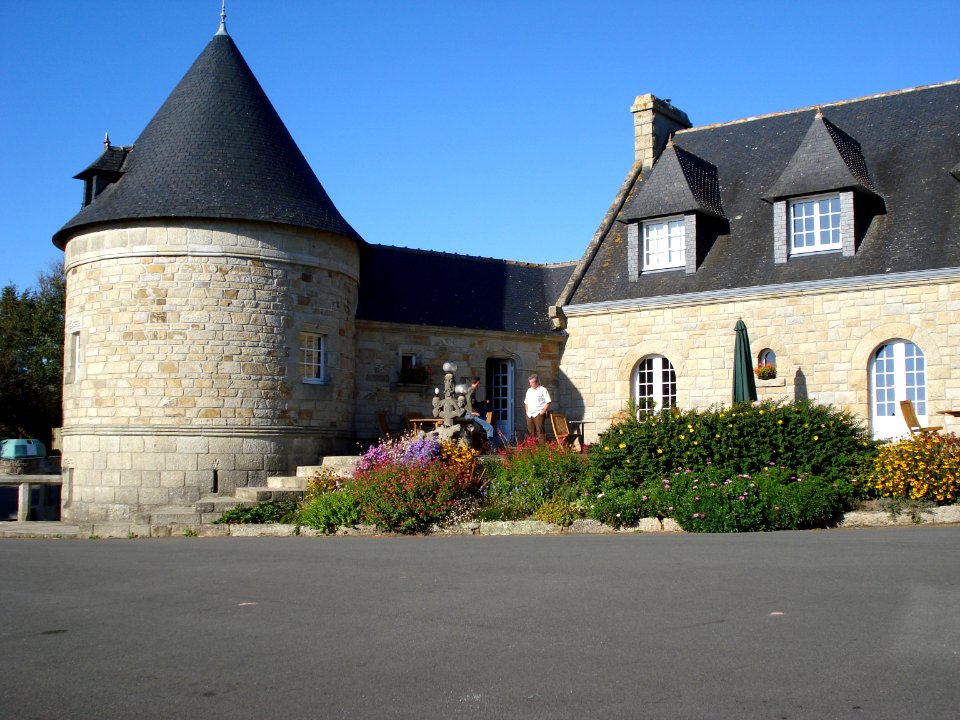 Pouldreuzic, château - hotel Lababan bâtiment principal