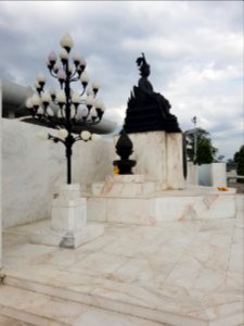 Prajadhipok statue - Thai Parliament Museum - 2017-01-26 (013)