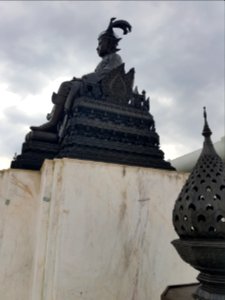 Prajadhipok statue - Thai Parliament Museum - 2017-01-26 (021)