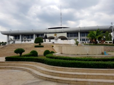 Prajadhipok statue - Thai Parliament Museum - 2017-01-26 (002)