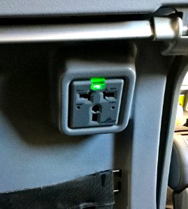 Power Outlet on back seat of Boeing 737