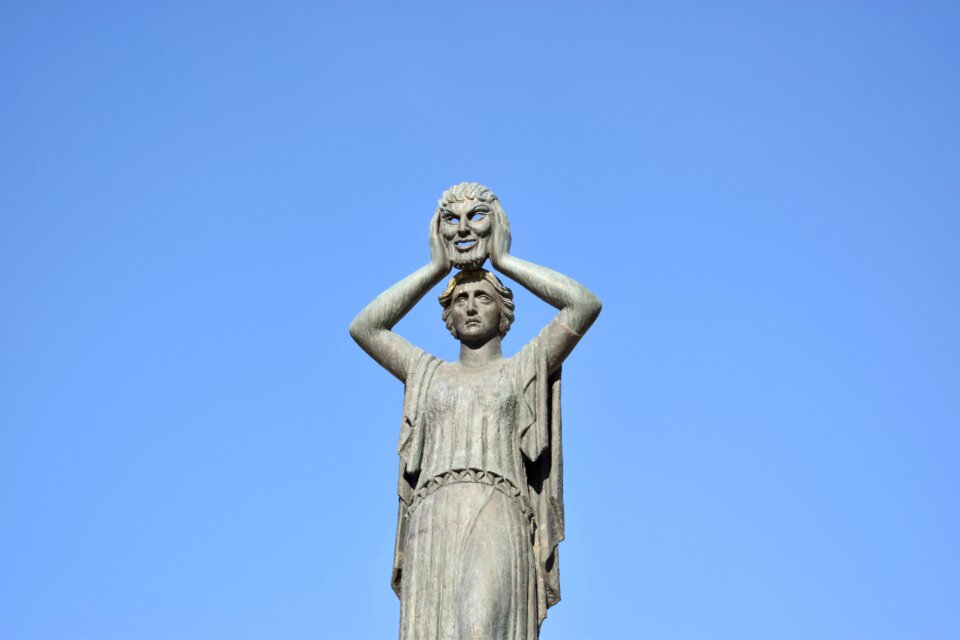 Madrid statue architecture