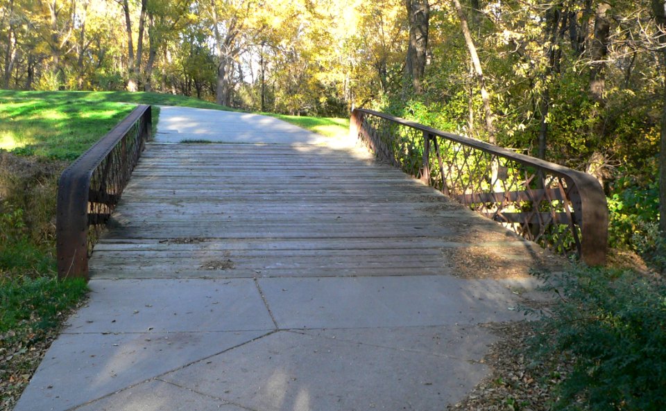 Prairie Dog Golf Course lattice truss bridge from SW 2