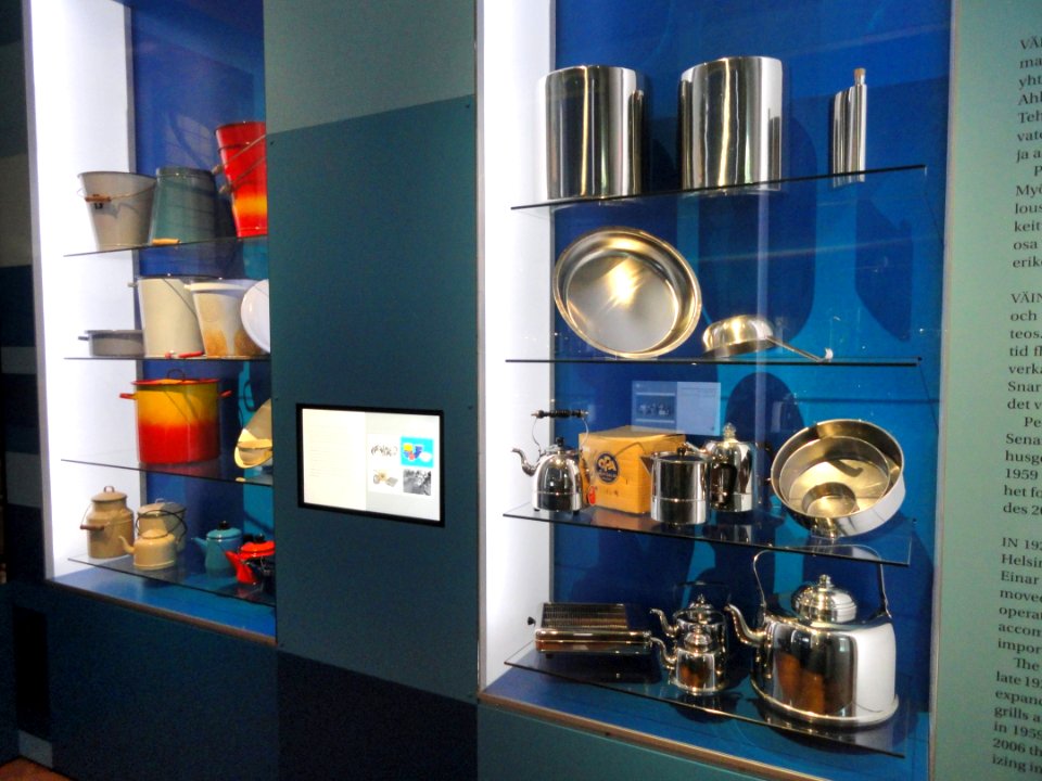 Pots and pans - Hakasalmi Villa - DSC04438