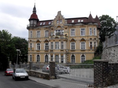 Prastará vila u základní umělecké školy