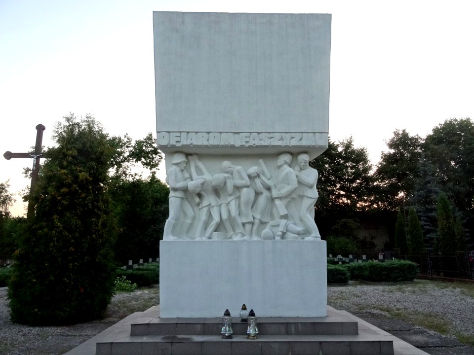 Potulice cemetery 3