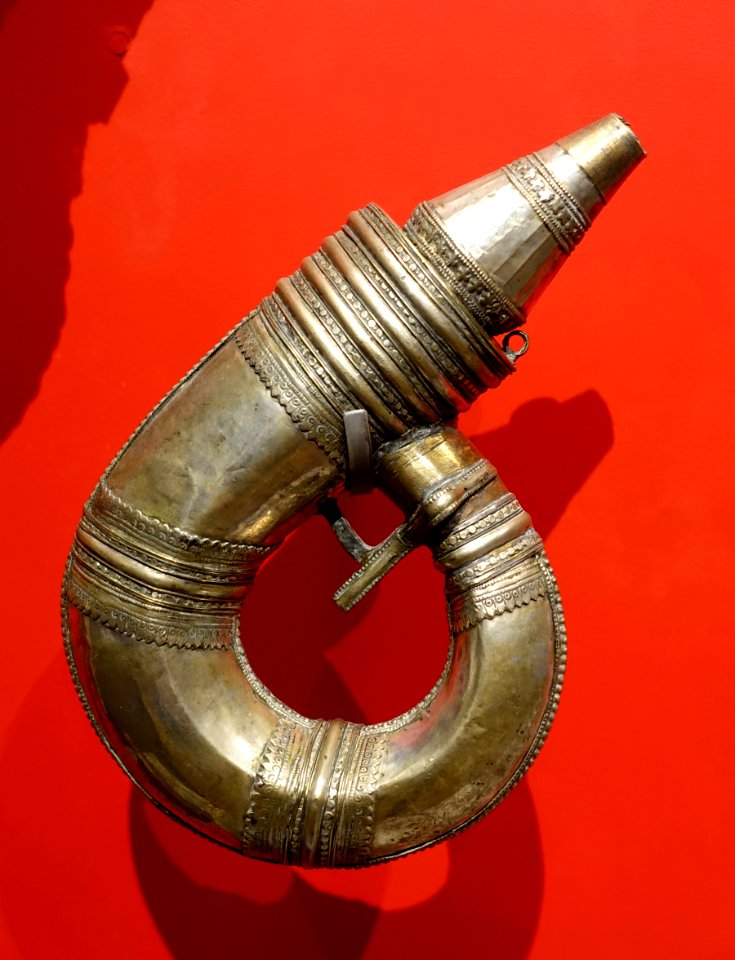 Powder flask (barutan), from North Africa, likely made in Persia, silver, brass - Peabody Museum, Harvard University - DSC06053