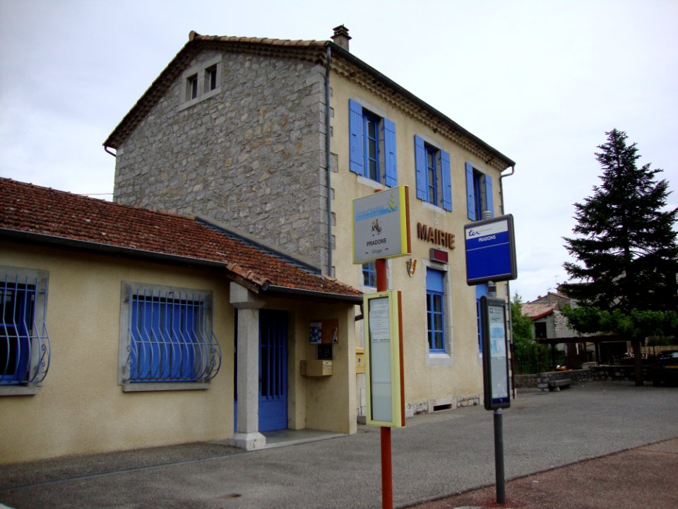Pradons (Ardèche, Fr) mairie