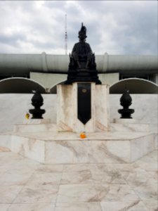 Prajadhipok statue - Thai Parliament Museum - 2017-01-26 (016) photo