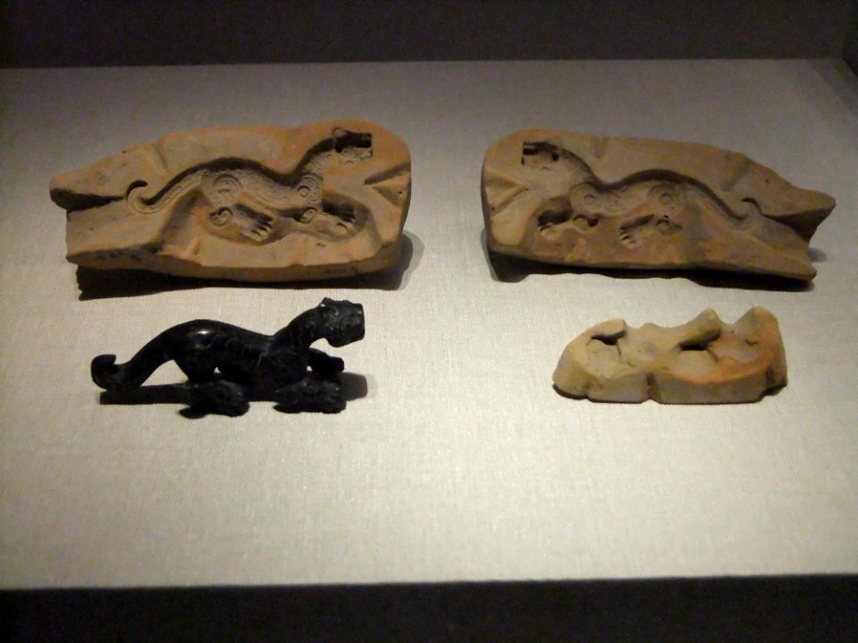 Pottery mould of tiger design, Spring and Autumn period, Shanxi Museum