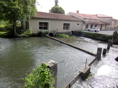 Poursay-Garnaud (Charente-Maritime) moulin de la Rue du Moulin