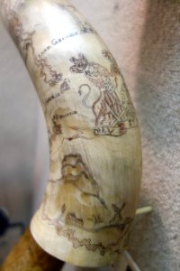 Powder horn with New York map, 'Dieu et mon Droit' emblem, and inscription 'Swood Ward 1761' - Huntington Museum of Art - DSC05516