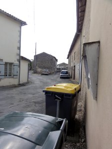 Poursay-Garnaud (Charente-Maritime) impasse des Lys, impasse sans lumière