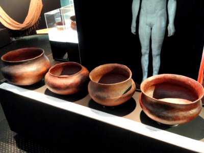 Pottery display - Memorial dos Povos Indígenas - Brasilia - DSC00491