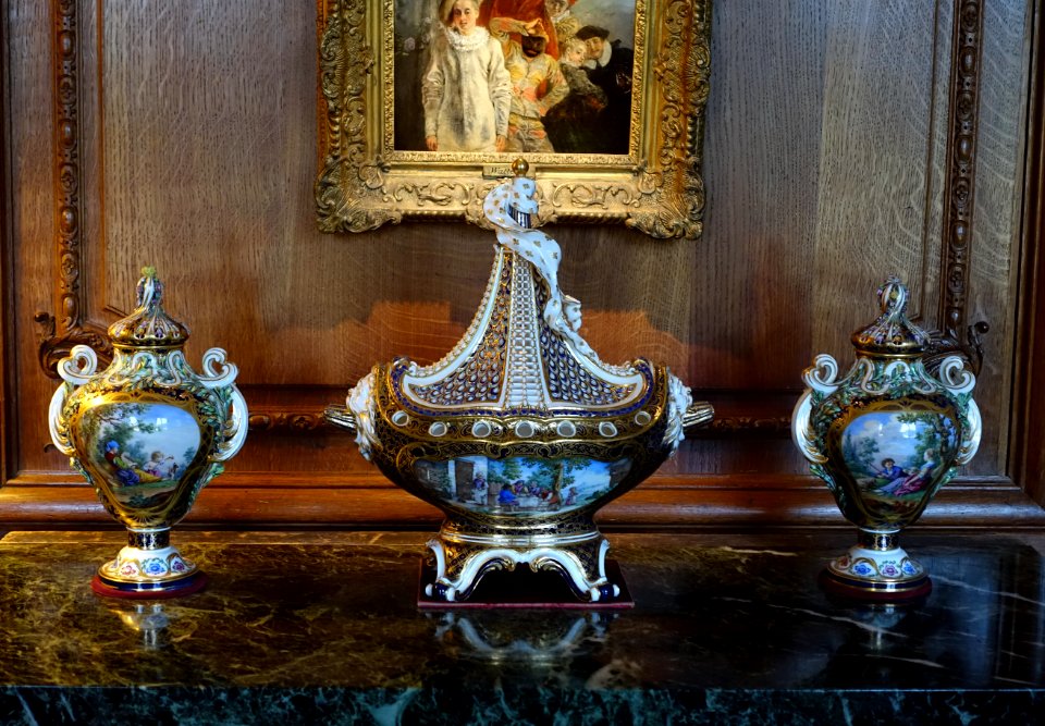 Pot-pourri vase, c. 1761, and urns, Sevres porcelain - Waddesdon Manor - Buckinghamshire, England - DSC07651
