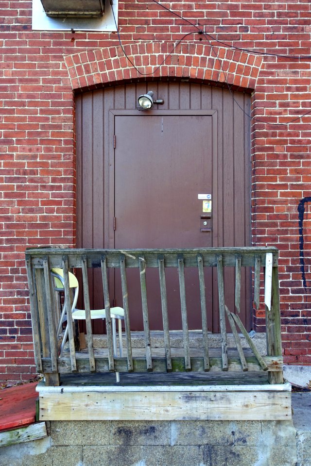 Porch - Arlington, MA - DSC03571