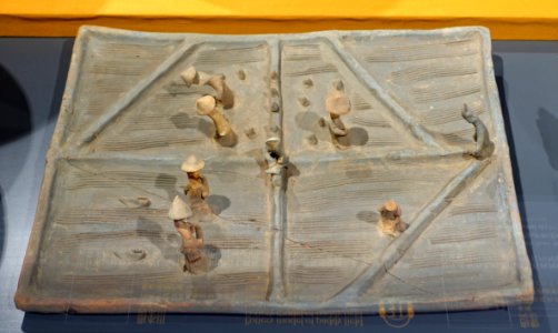Pottery model of paddy field, Eastern Han dynasty, from M16, Guigang, Panyu, Guangzhou - Hong Kong Museum of History - DSC00824