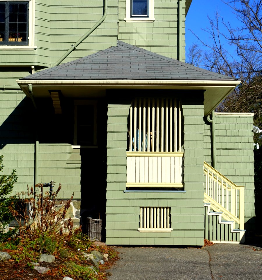 Porch - Arlington, MA - DSC03655