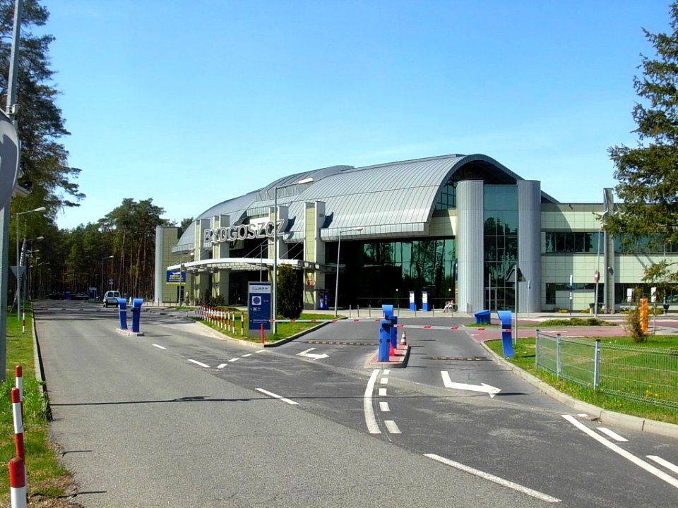 Port lotniczy Bydgoszcz - terminal 2012 a