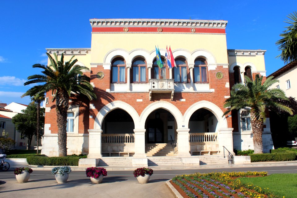 Poreč–Municipal palace-01