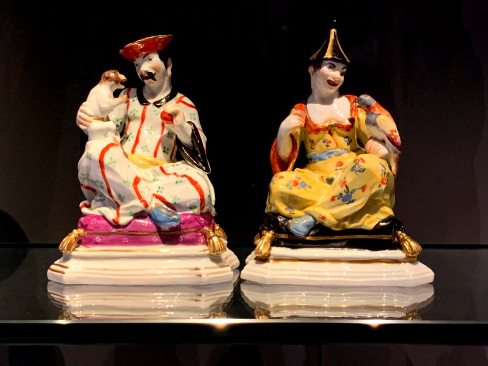 Porcelain figurine, National Museum of Scotland pic26