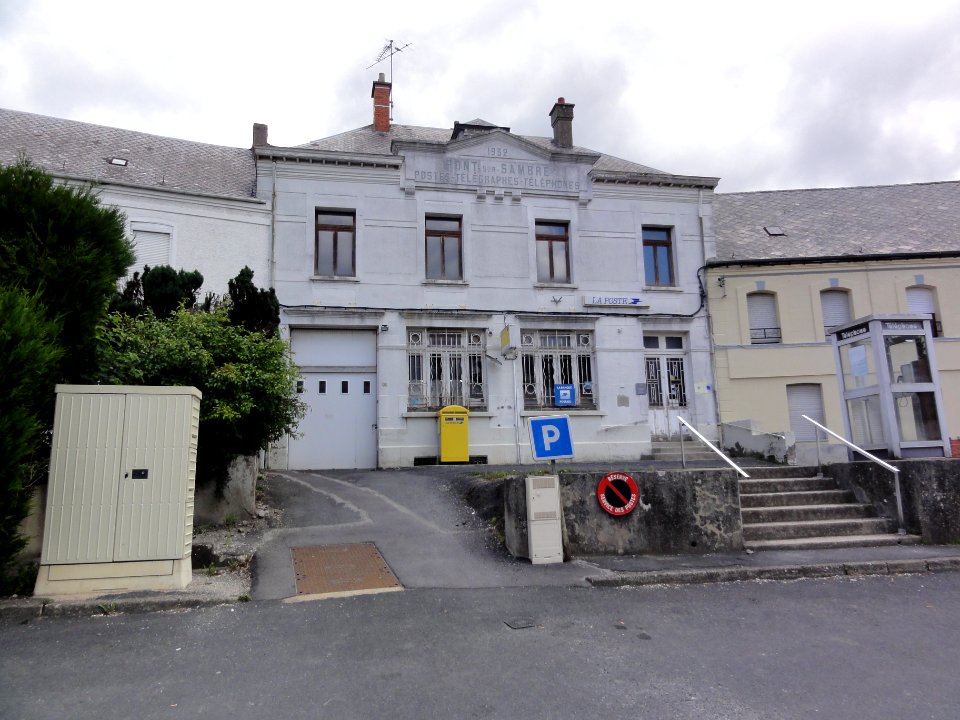 Pont-sur-Sambre (Nord, Fr) La poste
