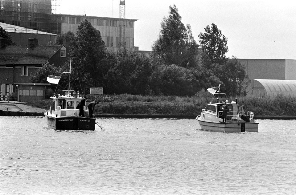 Pontje overvaren bij Demka-brug te Utrecht, Bestanddeelnr 919-3428