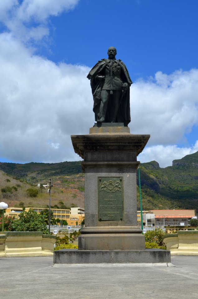 Port Louis, Statue King Edward VII