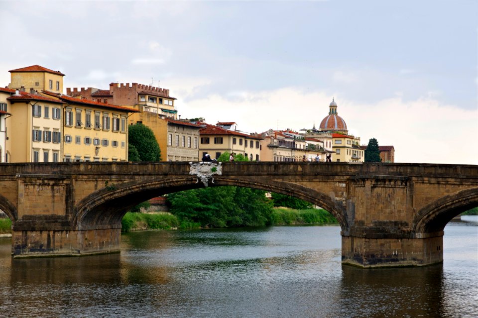 Ponte santa trinita florence
