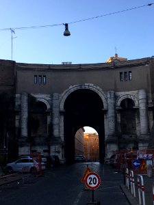 Porta Santo Spirito (lato esterno) - Roma (marzo 2017)-3