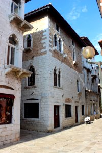 Poreč–Zuccato palace-01